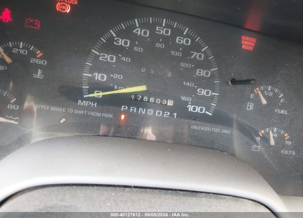 1996 CHEVROLET BLAZER VIN: 1GNCS13WXT2104119