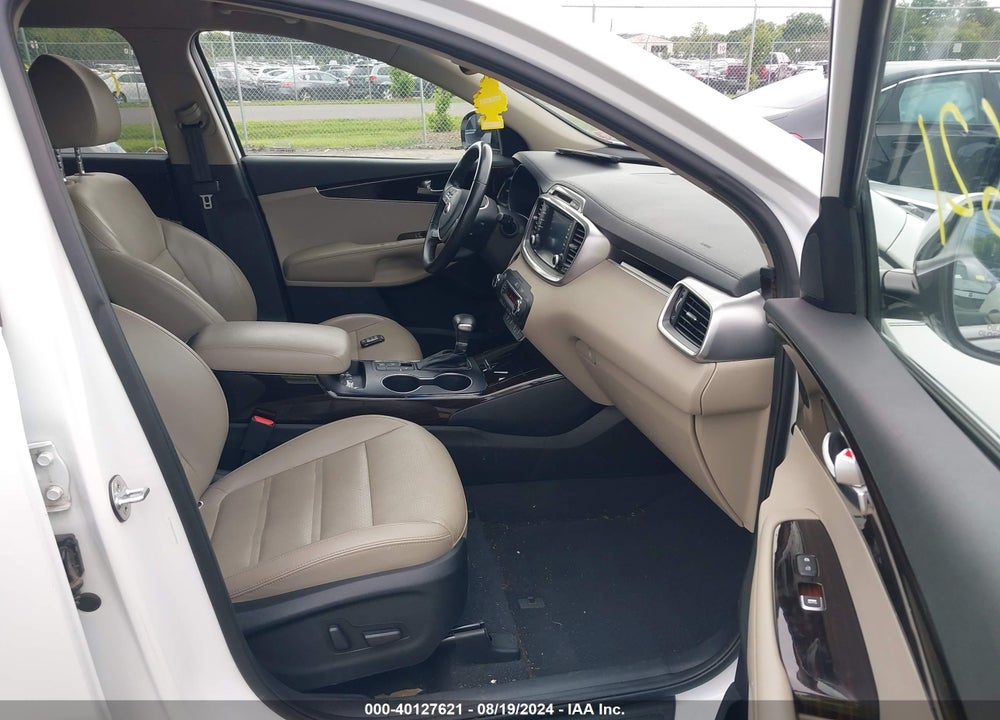 2019 KIA SORENTO 3.3L EX VIN: 5XYPHDA5XKG499900