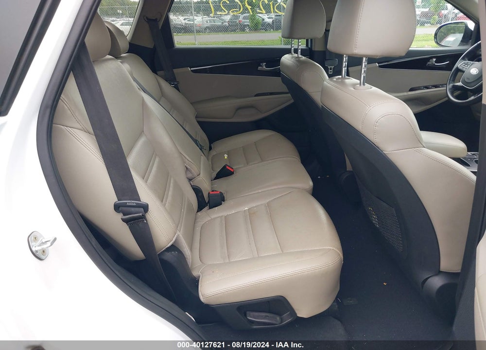 2019 KIA SORENTO 3.3L EX VIN: 5XYPHDA5XKG499900