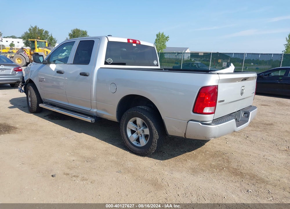 2019 RAM 1500 CLASSIC EXPRESS QUAD CAB 4X4 6'4 BOX VIN: 1C6RR7FG2KS517387