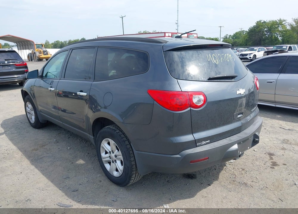 2011 CHEVROLET TRAVERSE LS VIN: 1GNKREED2BJ322862