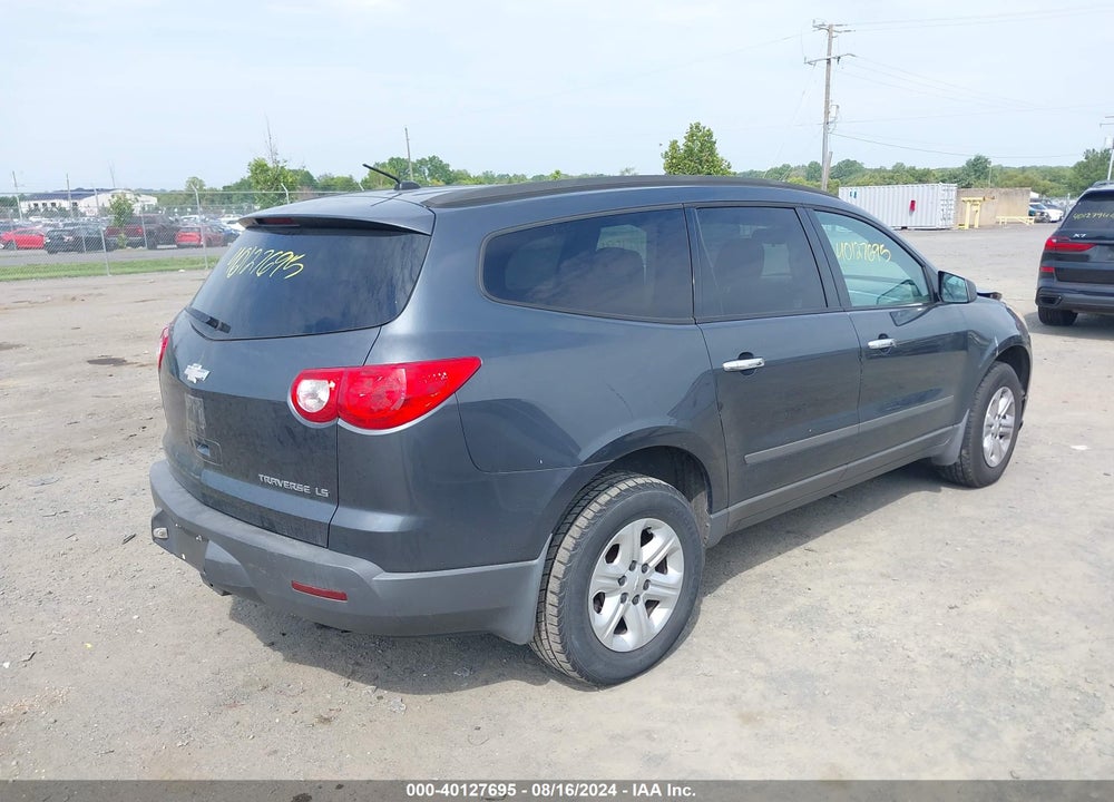2011 CHEVROLET TRAVERSE LS VIN: 1GNKREED2BJ322862