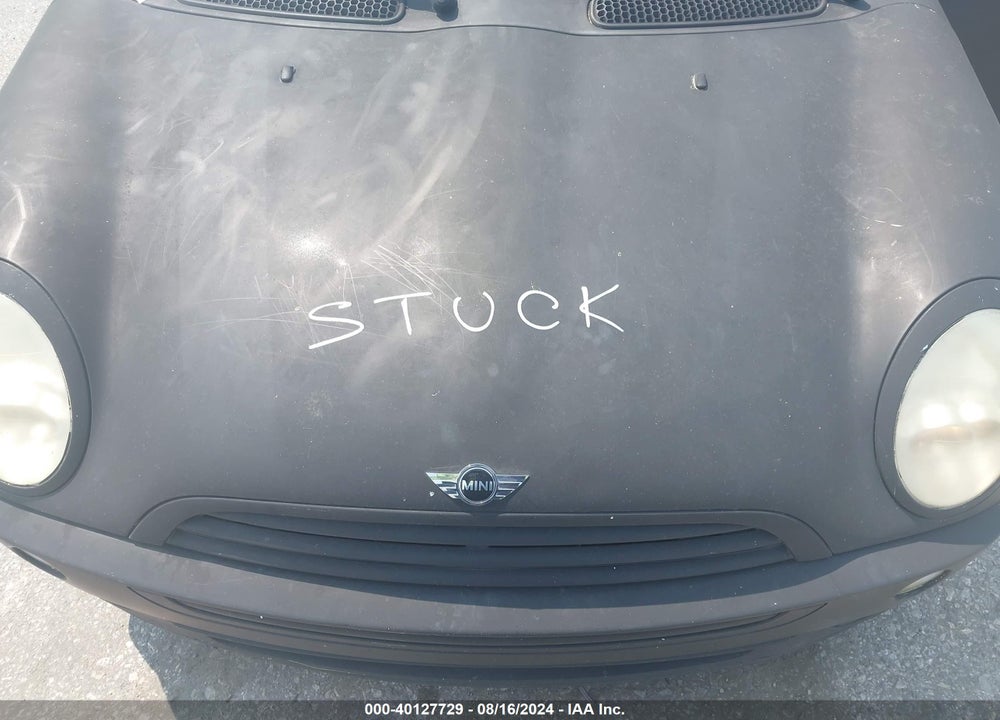2006 MINI COOPER VIN: WMWRC33576TK65011