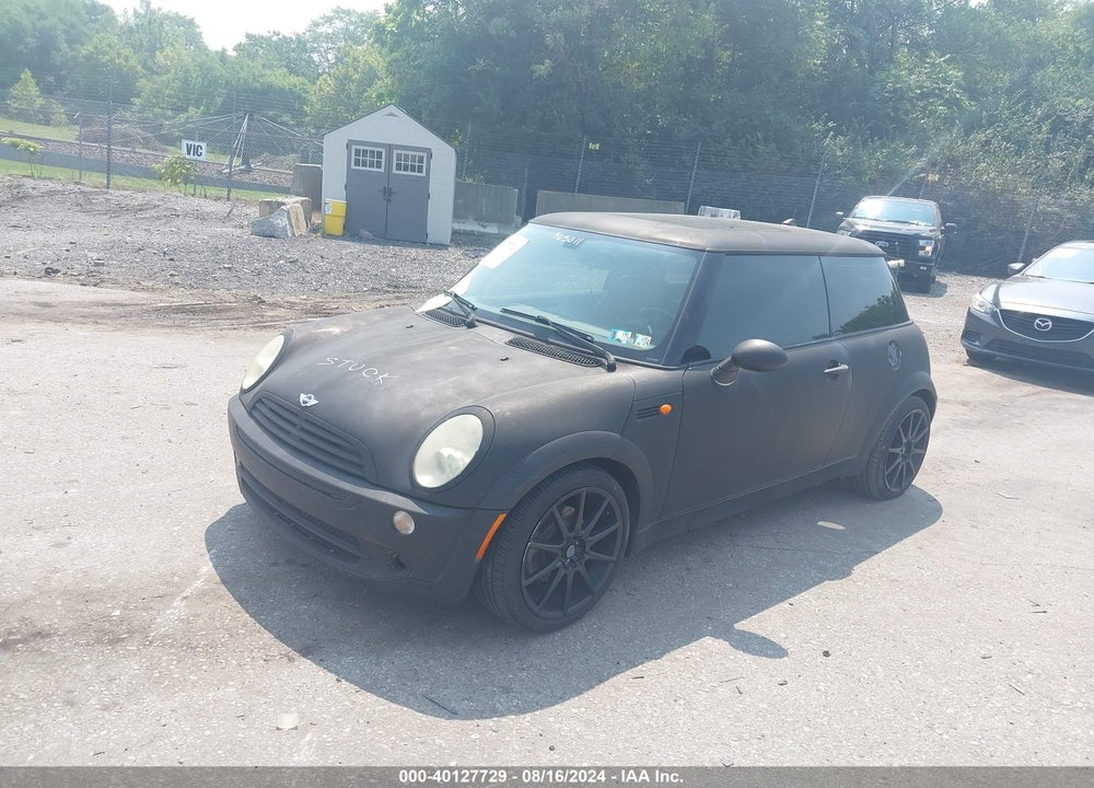 2006 MINI COOPER VIN: WMWRC33576TK65011