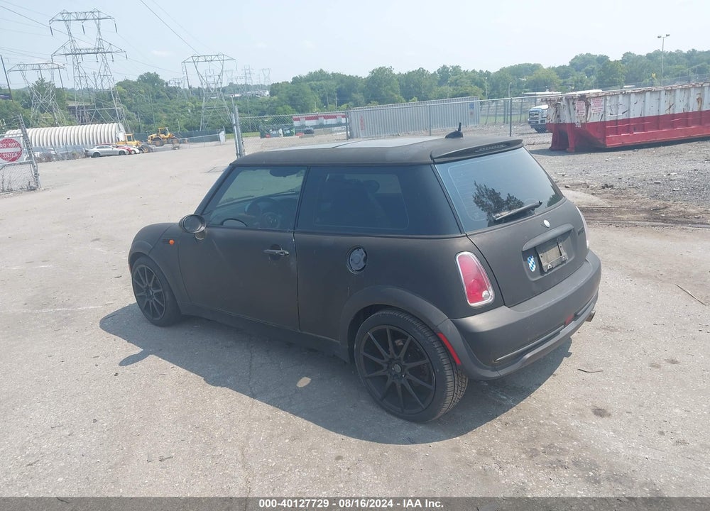 2006 MINI COOPER VIN: WMWRC33576TK65011