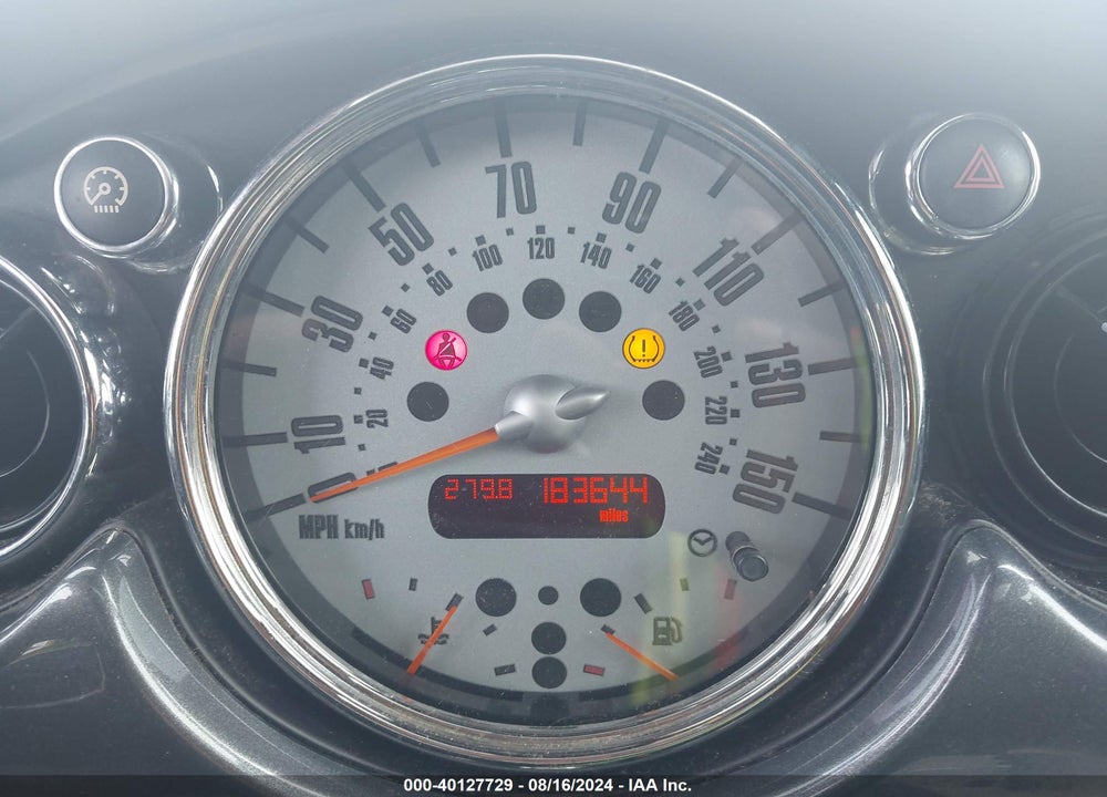 2006 MINI COOPER VIN: WMWRC33576TK65011