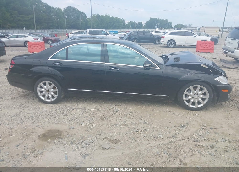 2008 MERCEDES-BENZ S 550 VIN: WDDNG71X28A156932