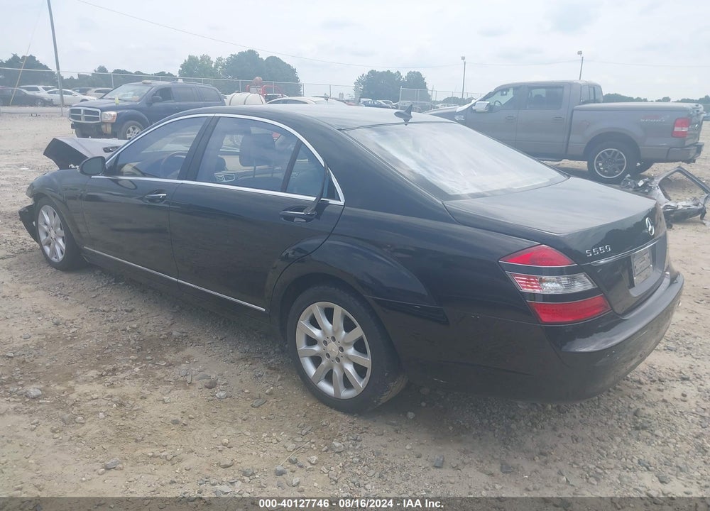 2008 MERCEDES-BENZ S 550 VIN: WDDNG71X28A156932