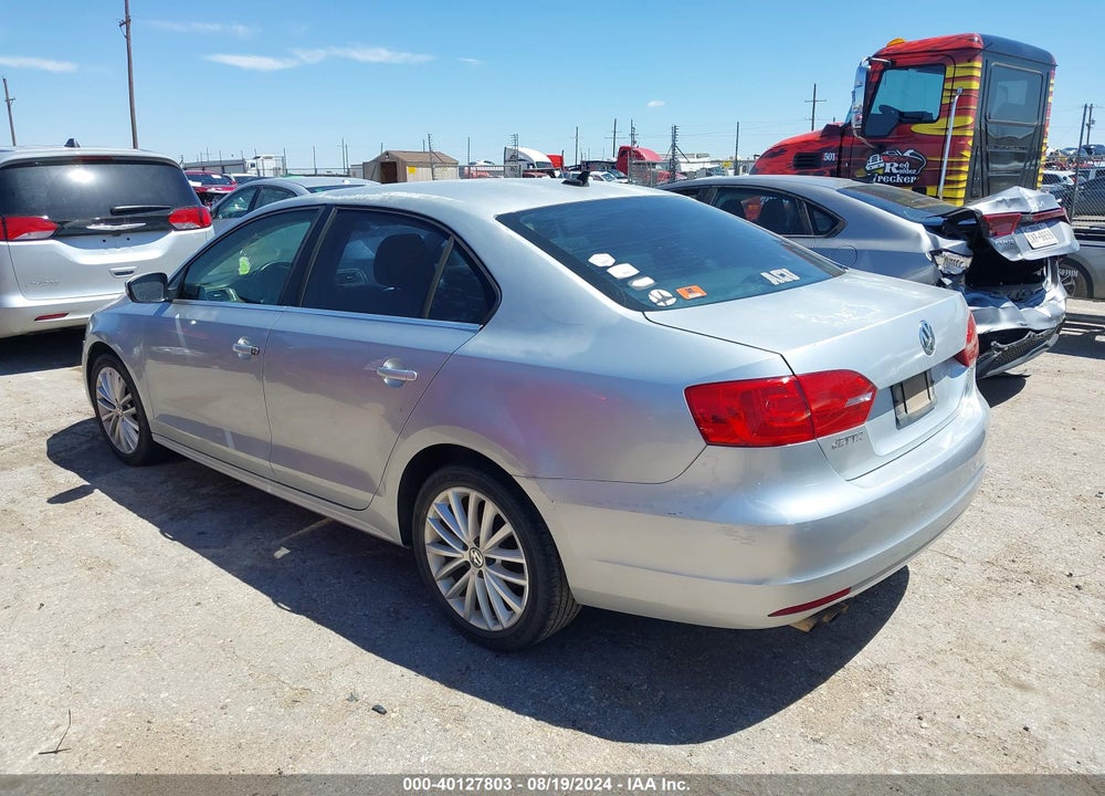 2012 VOLKSWAGEN JETTA 2.5L SEL VIN: 3VWLX7AJ6CM364866