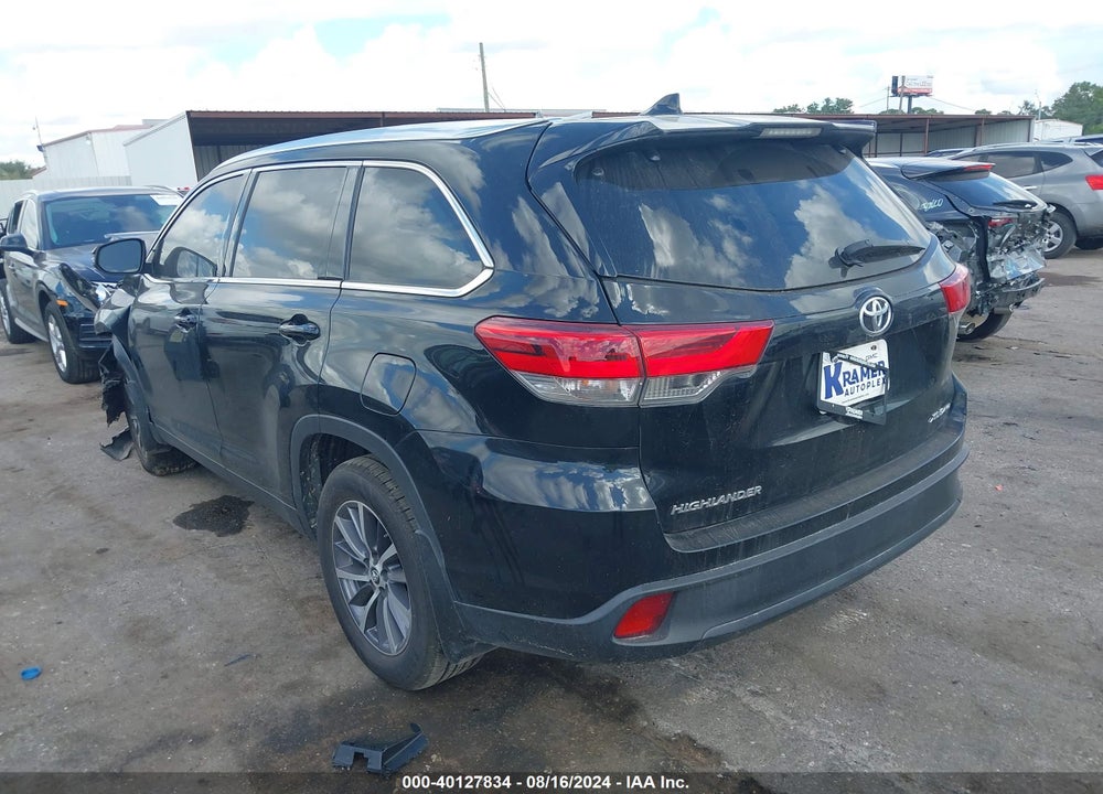 2019 TOYOTA HIGHLANDER XLE VIN: 5TDJZRFH8KS713305