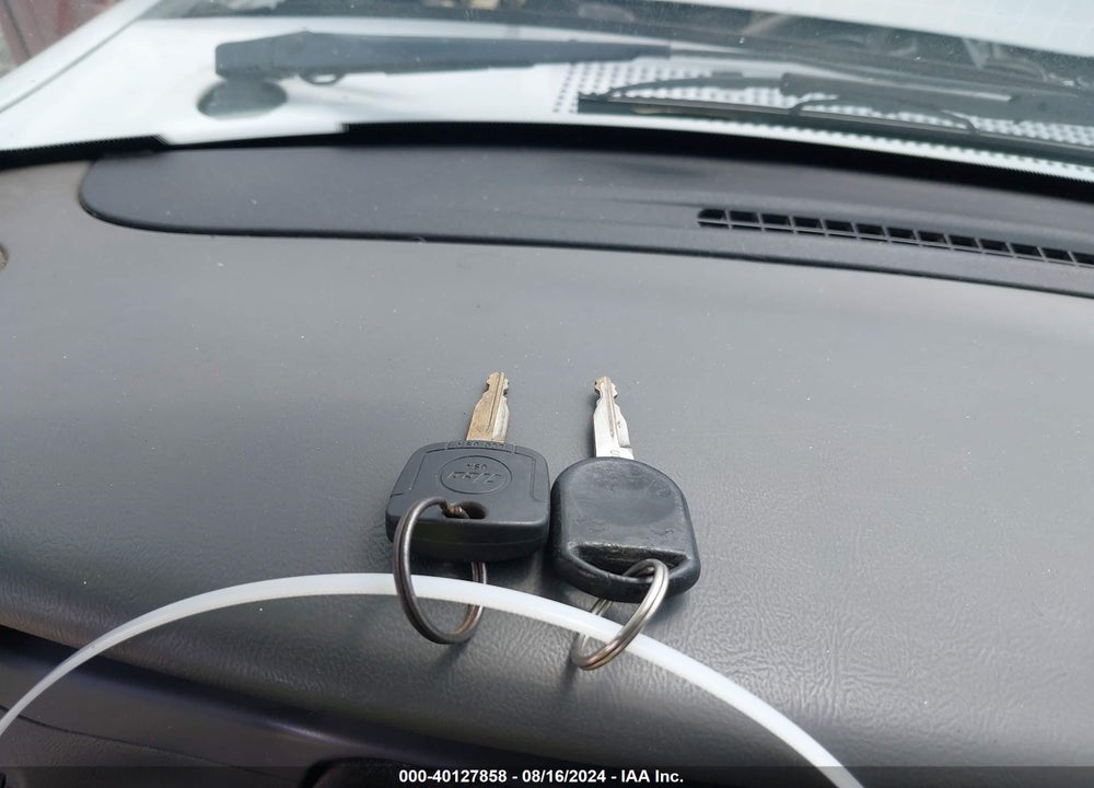 2010 FORD RANGER XL VIN: 1FTKR1AD3APA34576
