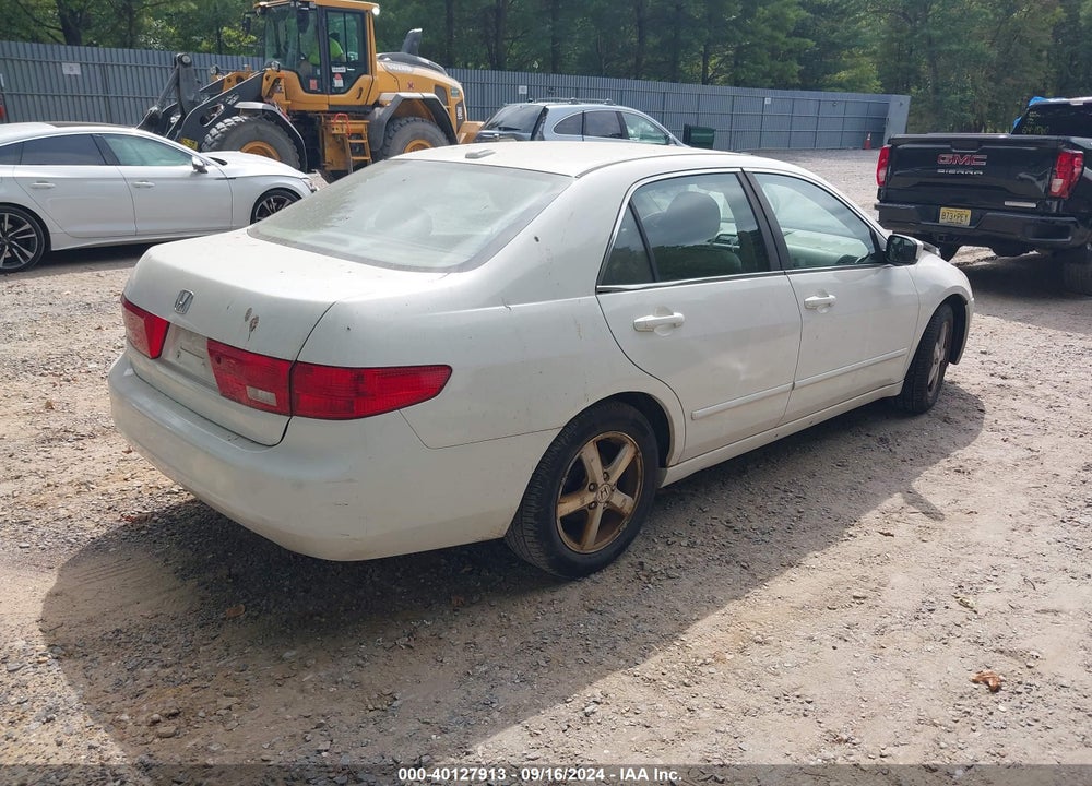 2005 HONDA ACCORD 2.4 EX VIN: 1HGCM56895A068649