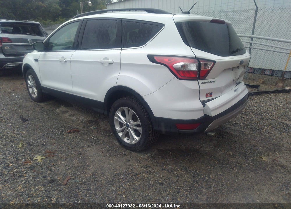 2018 FORD ESCAPE SE VIN: 1FMCU9GD1JUA75049