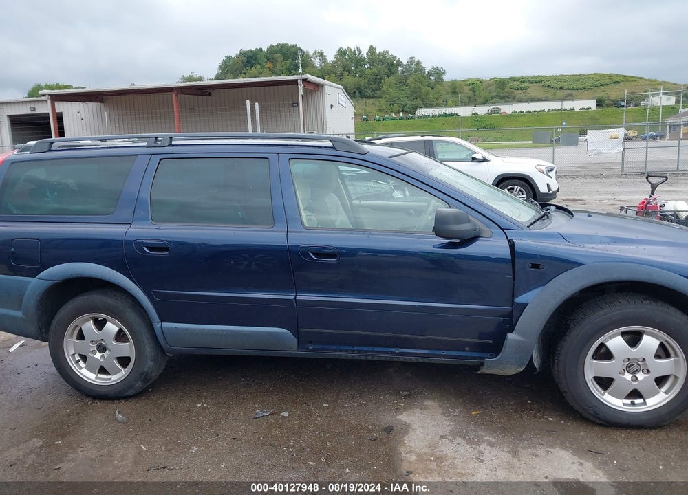 2004 VOLVO XC70 2.5T VIN: YV1SZ59H041139883