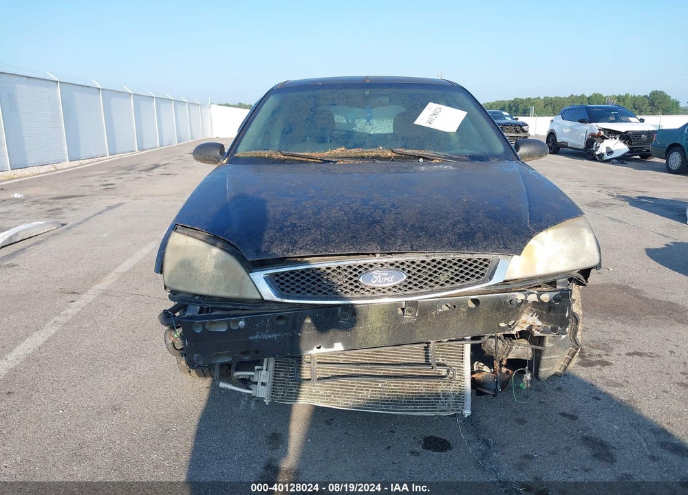 2005 FORD FOCUS ZX3 VIN: 3FAFP31N85R106761