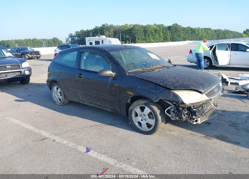 2005 FORD FOCUS ZX3 VIN: 3FAFP31N85R106761