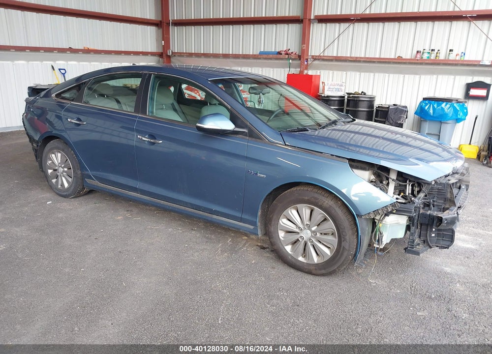 2016 HYUNDAI SONATA HYBRID VIN: KMHE24L12GA015417