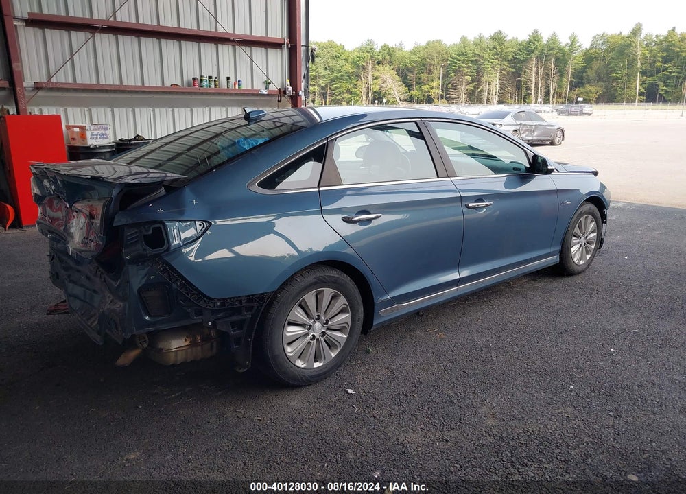 2016 HYUNDAI SONATA HYBRID VIN: KMHE24L12GA015417