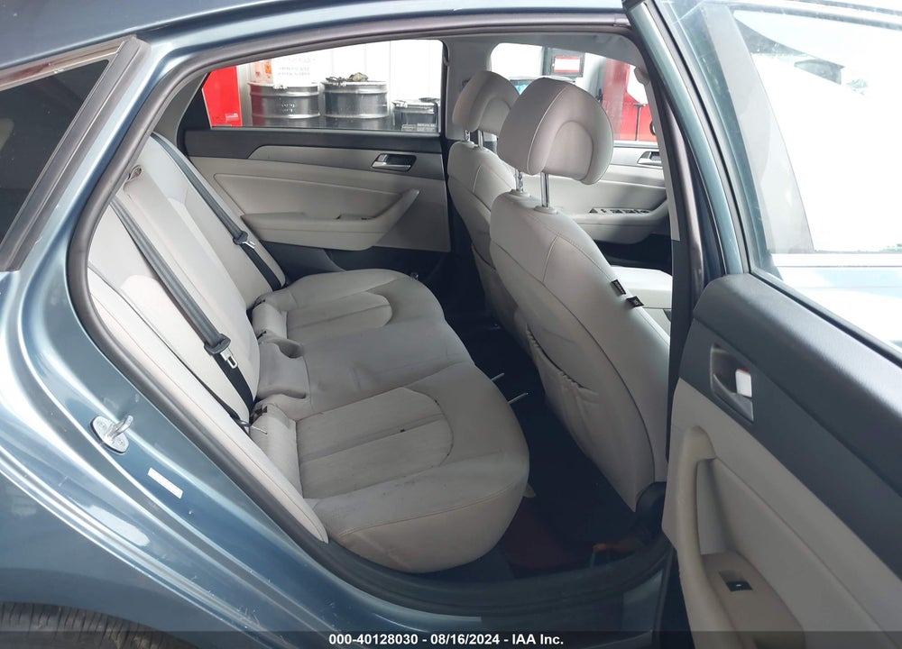2016 HYUNDAI SONATA HYBRID VIN: KMHE24L12GA015417