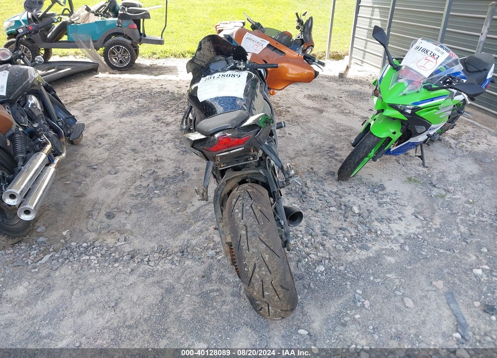 2023 KAWASAKI ZX1002 M VIN: JKBZXVM1XPA004327