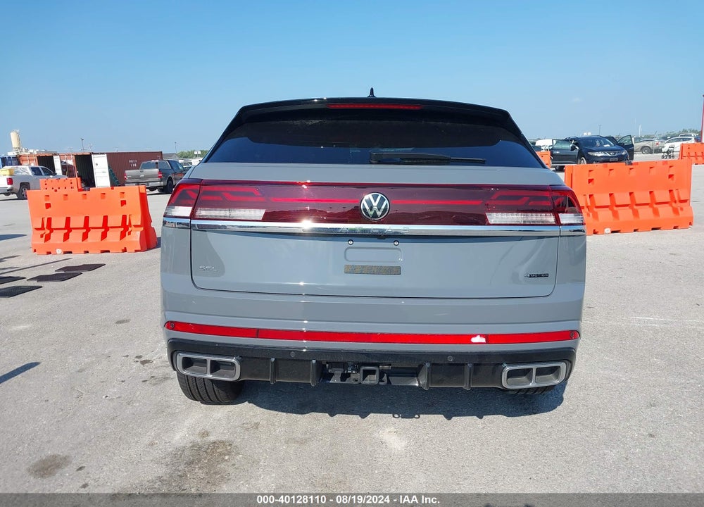 2024 VOLKSWAGEN ATLAS CROSS SPORT 2.0T SEL PREMIUM R-LINE VIN: 1V2FE2CA5RC245527