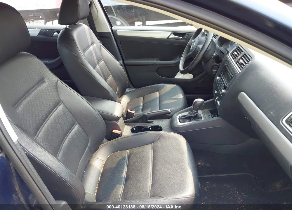 2013 VOLKSWAGEN JETTA 2.5L SE VIN: 3VWDP7AJ1DM418726
