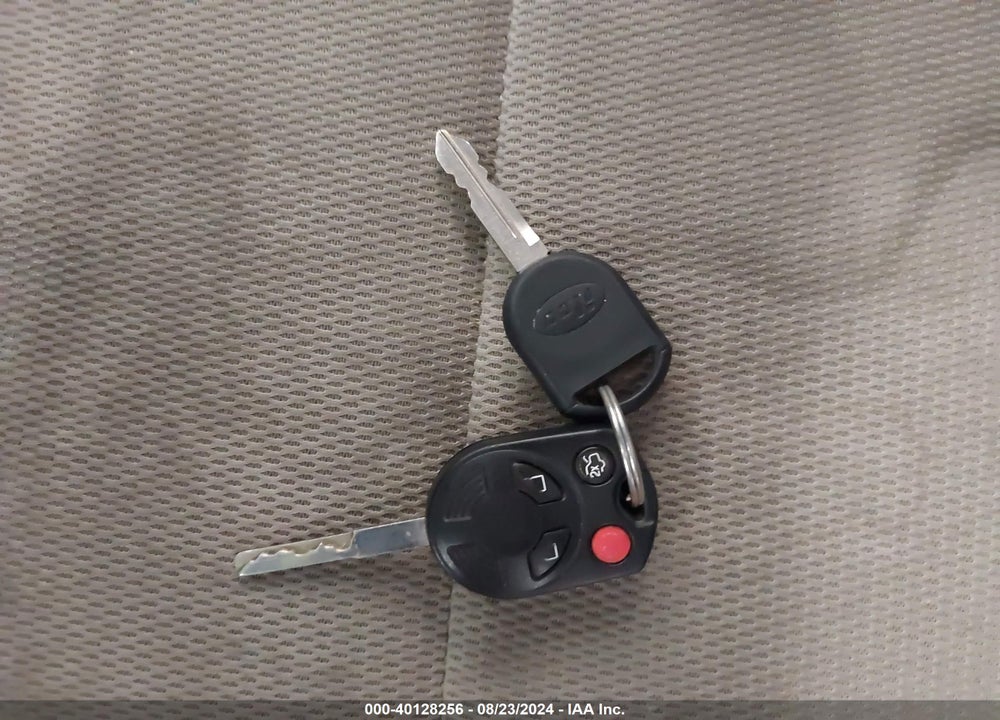 2014 FORD FOCUS SE VIN: 1FADP3K28EL281621