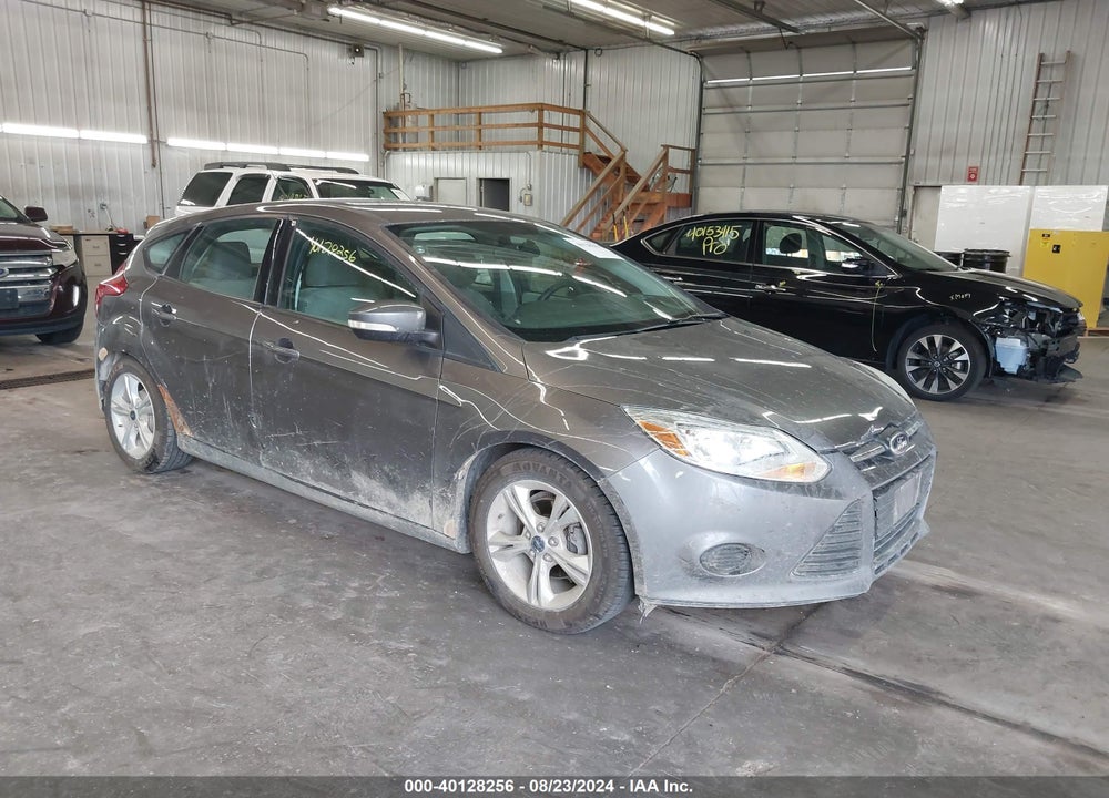 2014 FORD FOCUS SE VIN: 1FADP3K28EL281621