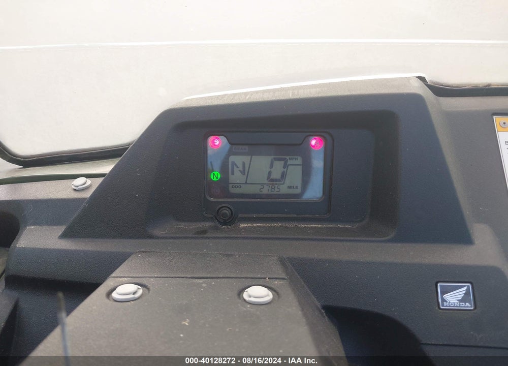 2018 HONDA SXS700 M2 VIN: 1HFVE0292J4402539