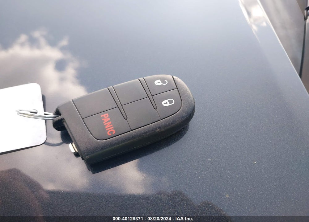 2014 JEEP GRAND CHEROKEE LAREDO VIN: 1C4RJFAG6EC143592