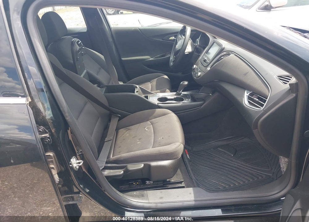 2018 CHEVROLET MALIBU LT VIN: 1G1ZD5ST4JF159577