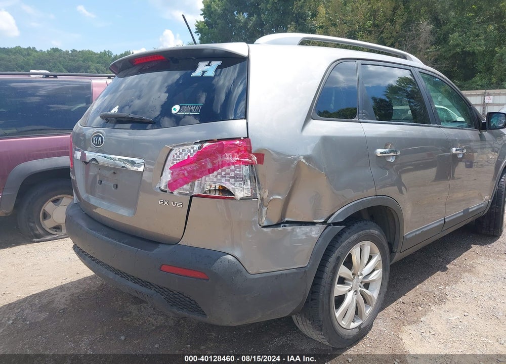 2011 KIA SORENTO EX V6 VIN: 5XYKUDA26BG058583