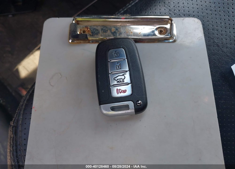 2011 KIA SORENTO EX V6 VIN: 5XYKUDA26BG058583