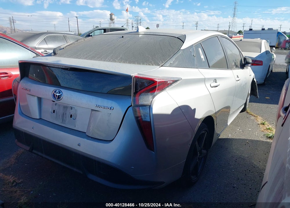 2018 TOYOTA PRIUS THREE TOURING VIN: JTDKARFU9J3058645