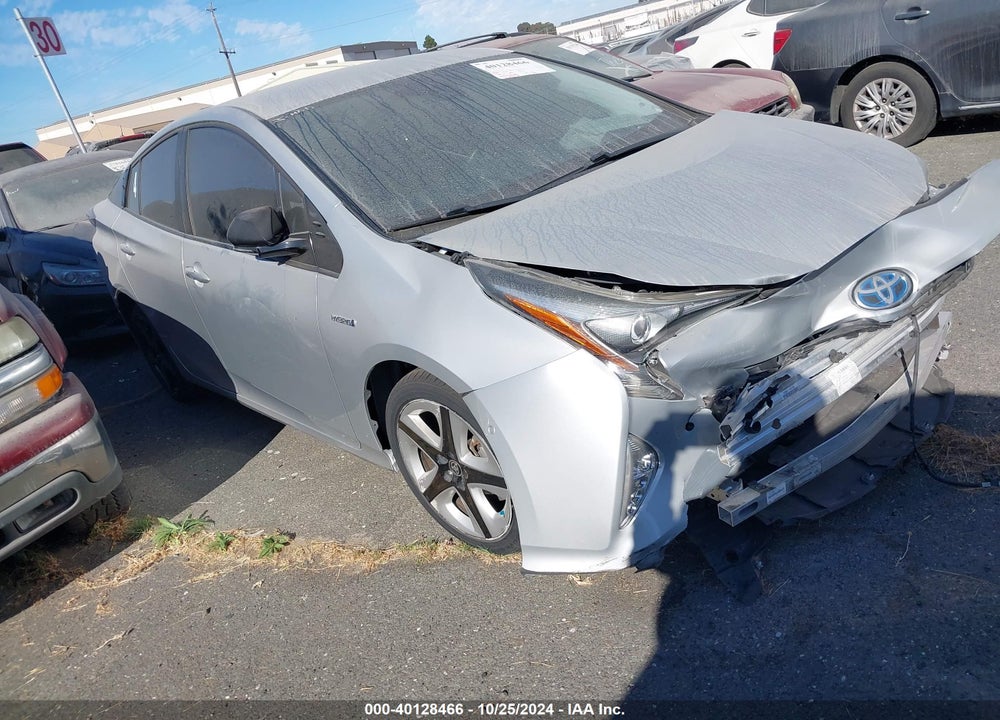 2018 TOYOTA PRIUS THREE TOURING VIN: JTDKARFU9J3058645