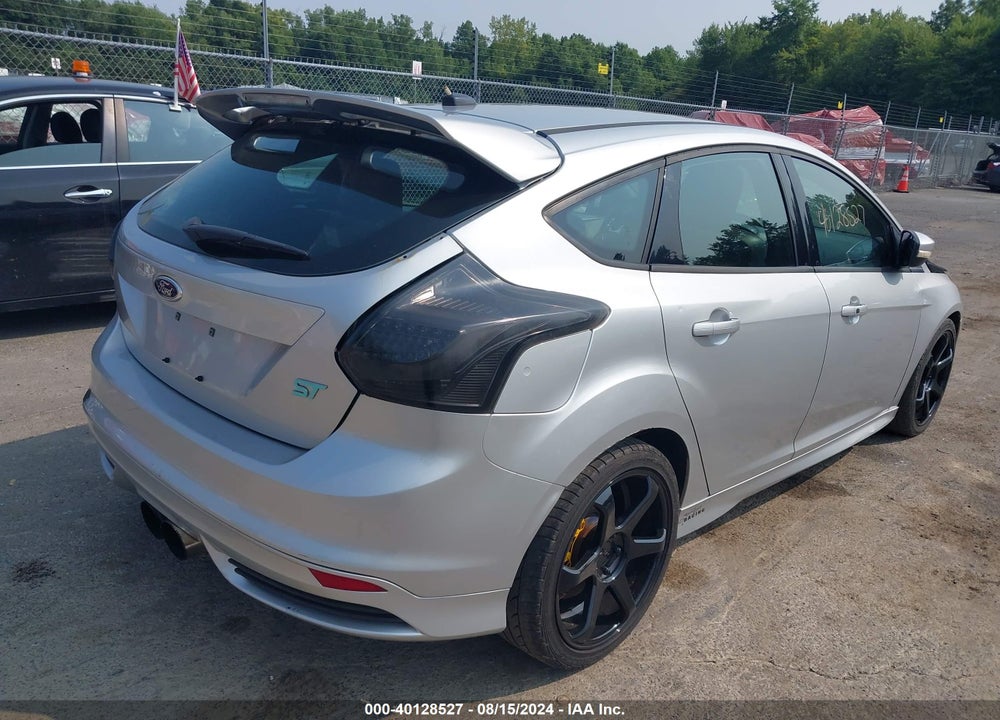 2013 FORD FOCUS ST VIN: 1FADP3L90DL221455
