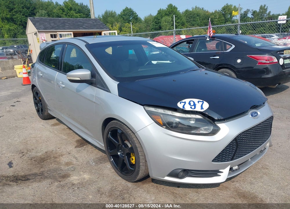 2013 FORD FOCUS ST VIN: 1FADP3L90DL221455