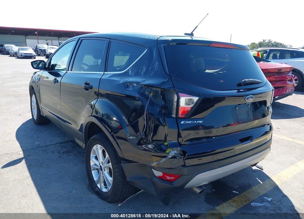 2017 FORD ESCAPE SE VIN: 1FMCU0G9XHUC52750