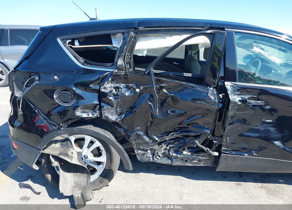 2017 FORD ESCAPE SE VIN: 1FMCU0G9XHUC52750