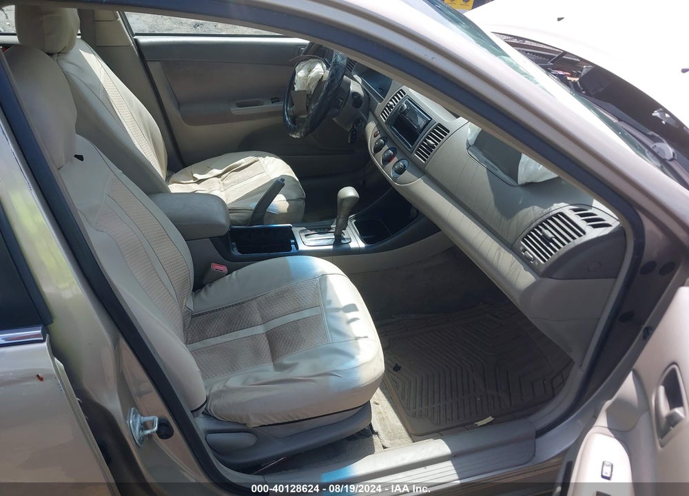 2003 TOYOTA CAMRY LE VIN: JTDBE32K430158131