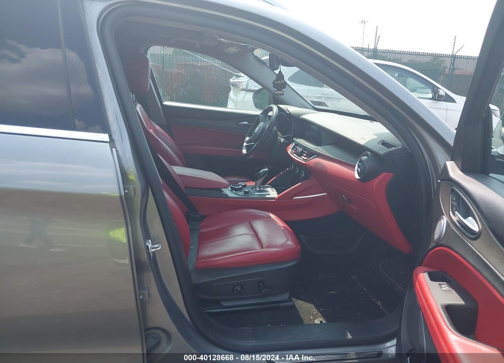 2018 ALFA ROMEO STELVIO TI VIN: ZASFAKBNXJ7B97321