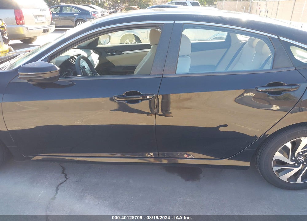 2018 HONDA CIVIC LX VIN: 2HGFC2F63JH547867