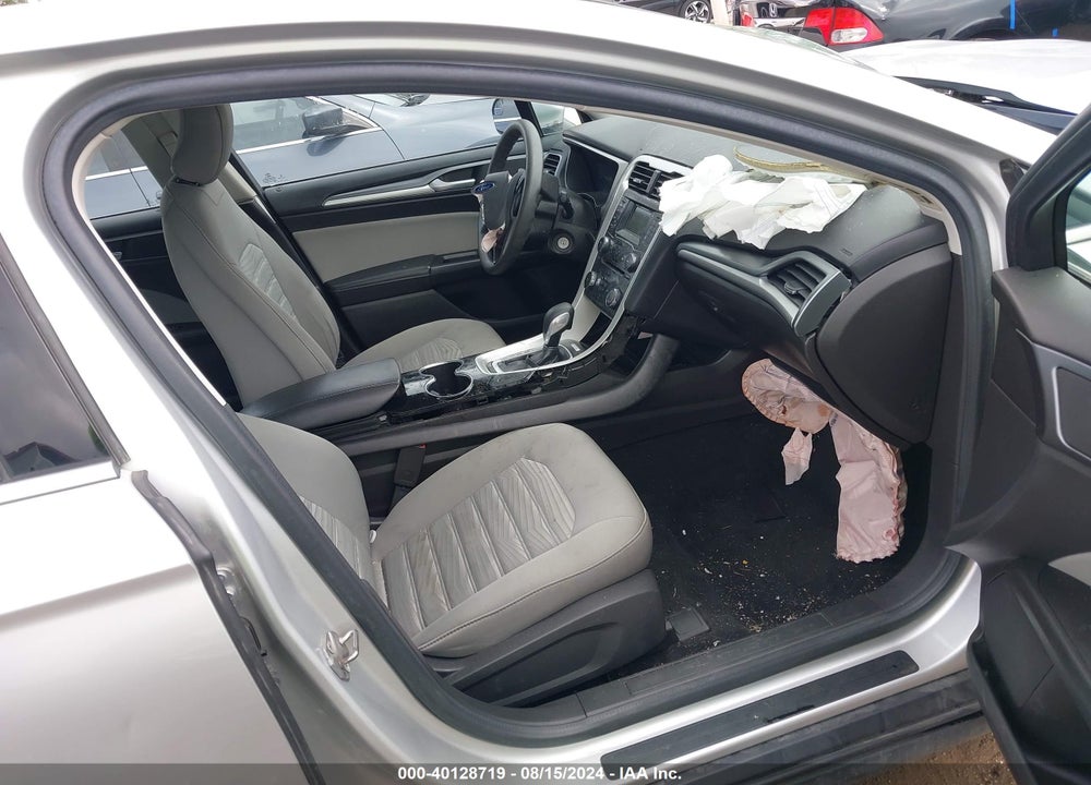 2016 FORD FUSION VIN: 3FA6P0G70GR147380