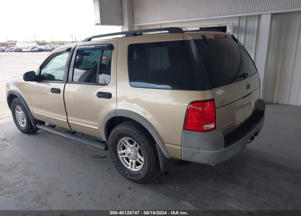 2002 FORD EXPLORER XLS VIN: 1FMZU72E72UB62423