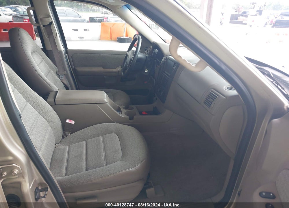 2002 FORD EXPLORER XLS VIN: 1FMZU72E72UB62423