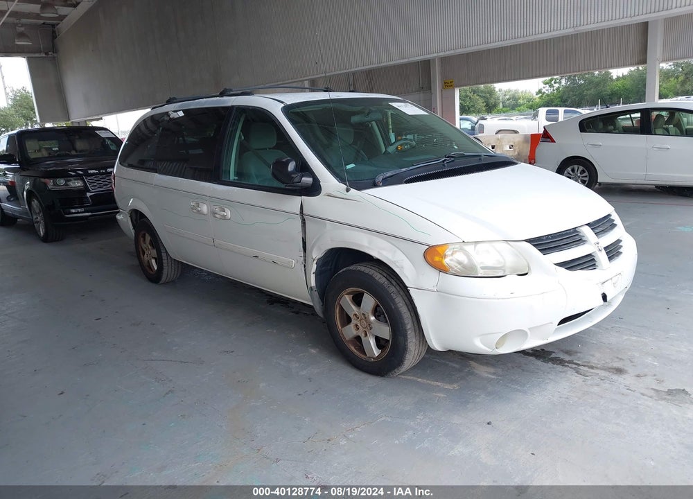2005 DODGE GRAND CARAVAN SXT VIN: 2D4GP44L75R419632