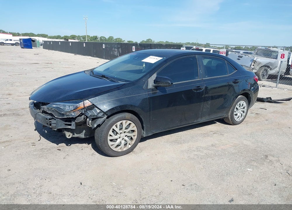 2018 TOYOTA COROLLA LE VIN: 5YFBURHE6JP783480