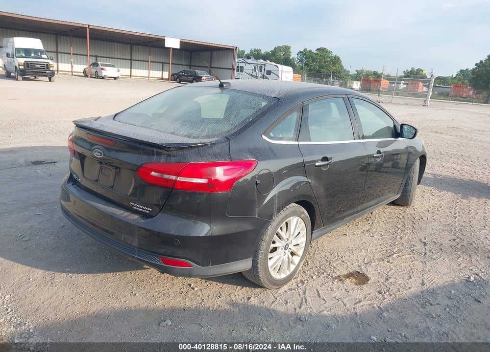 2015 FORD FOCUS TITANIUM VIN: 1FADP3J26FL273309