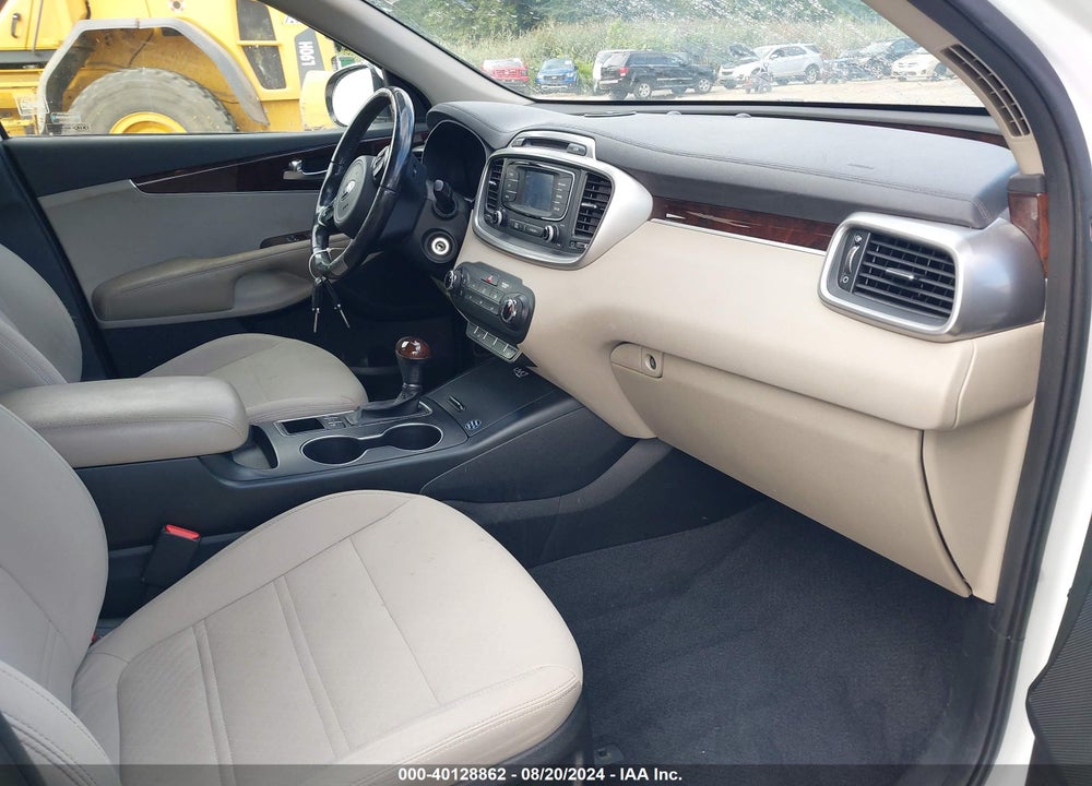 2016 KIA SORENTO 2.4L LX VIN: 5XYPGDA35GG110346