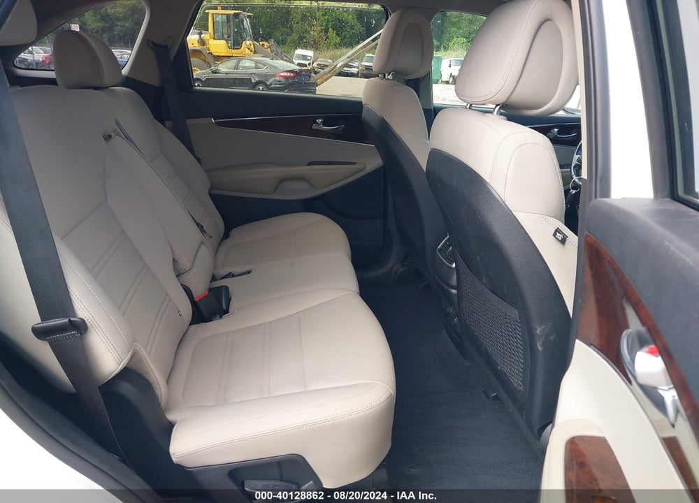 2016 KIA SORENTO 2.4L LX VIN: 5XYPGDA35GG110346